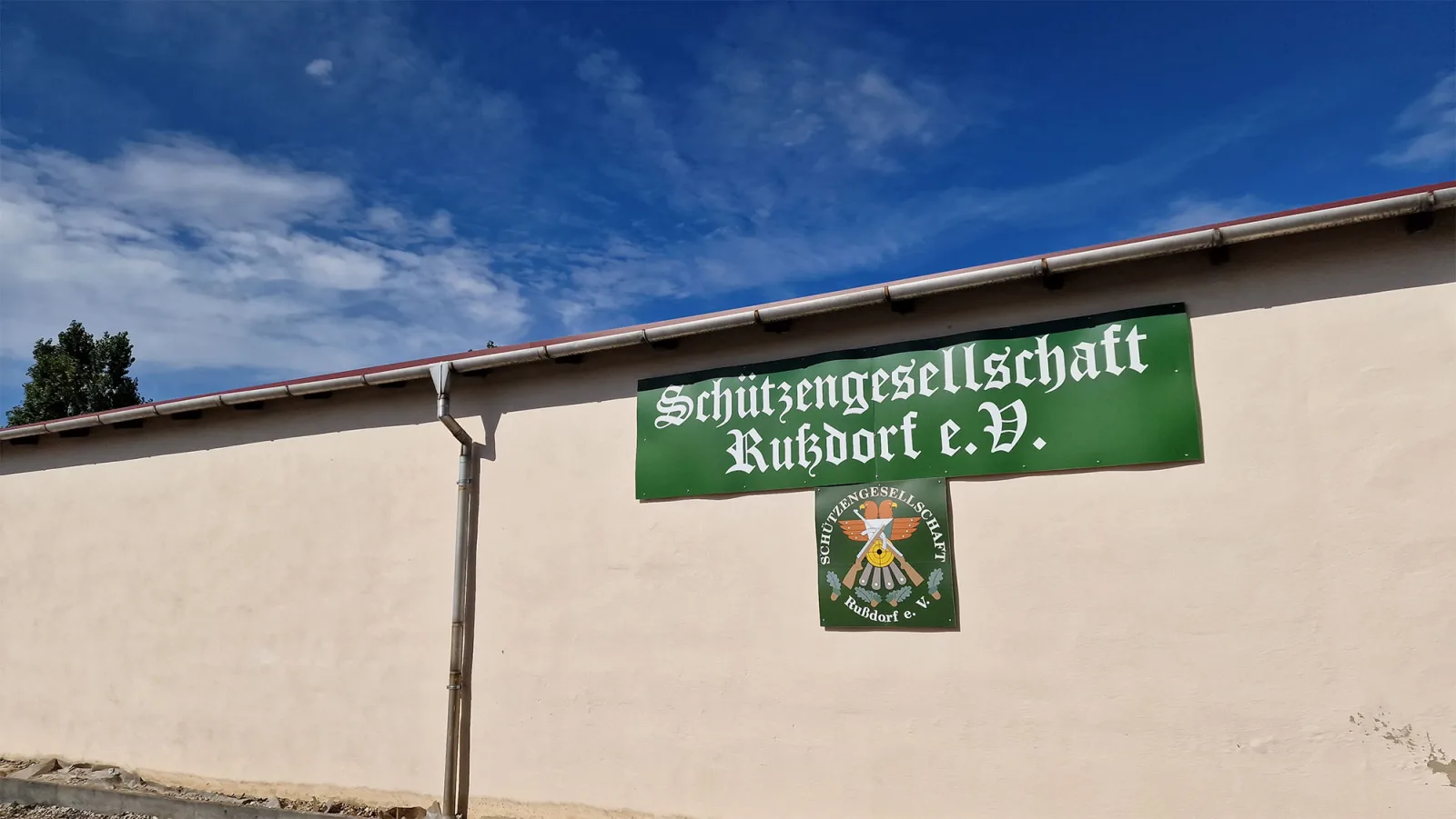 Vereinsgebäude mit dem Schild der Schützengesellschaft